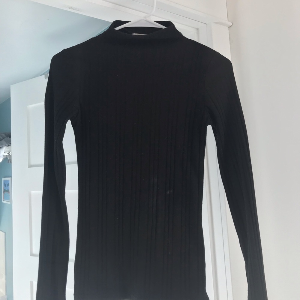 Aritzia Black Ribbed Turtleneck